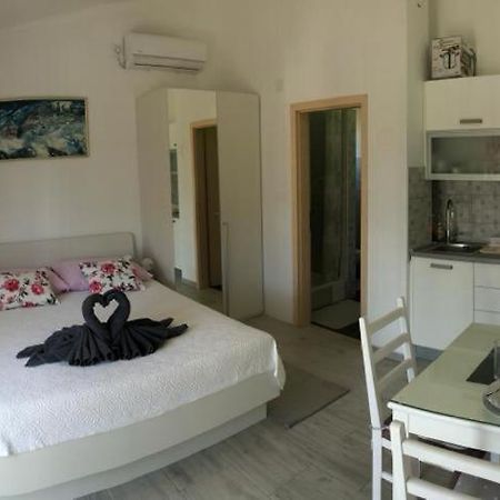 Apartmani Bolero - Obiteljski Odmor Vodice Buitenkant foto