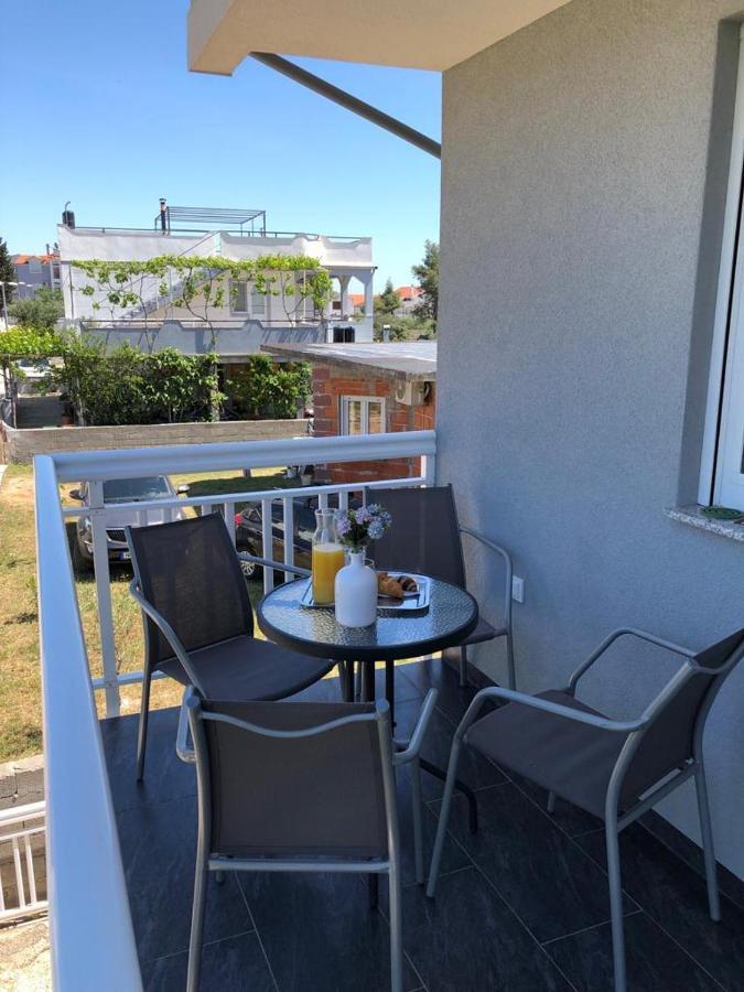 Apartmani Bolero - Obiteljski Odmor Vodice Buitenkant foto