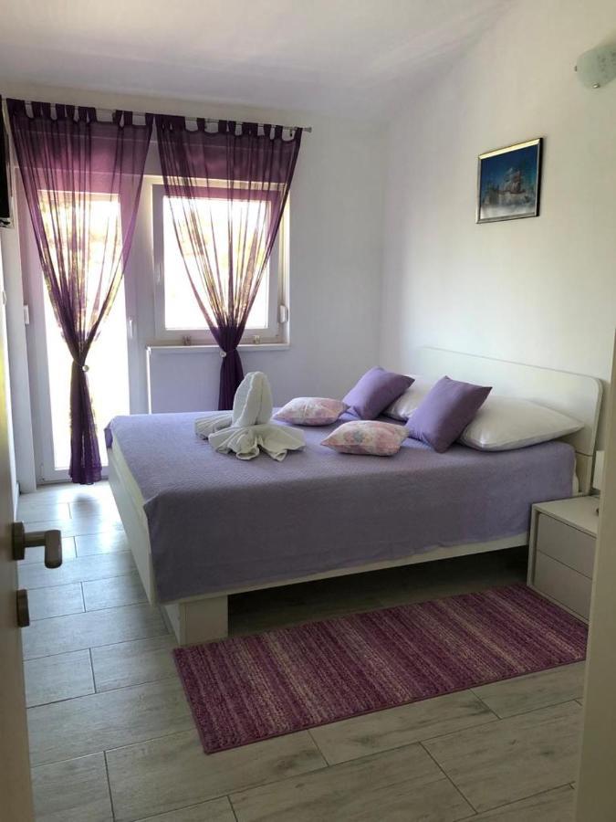 Apartmani Bolero - Obiteljski Odmor Vodice Buitenkant foto